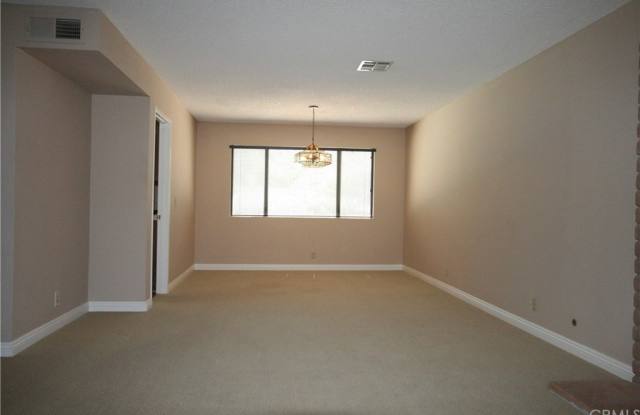 2156 Driver Lane Gallery 3