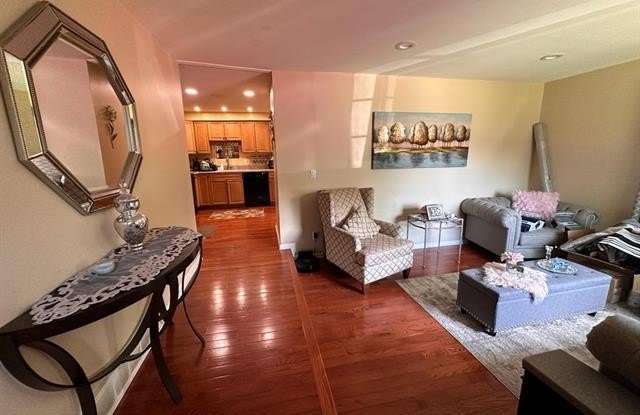 39752 Edmundton Drive Gallery 3