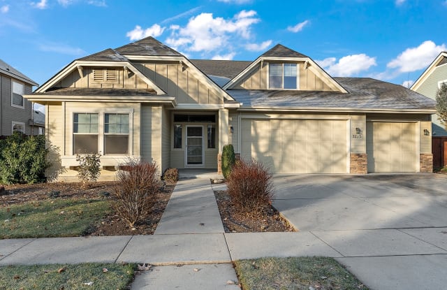 3715 N LEGACY WOODS AVE - 3715 North Legacy Woods Avenue, Meridian, ID 83646