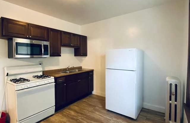 4455 W Dickens photos photos
