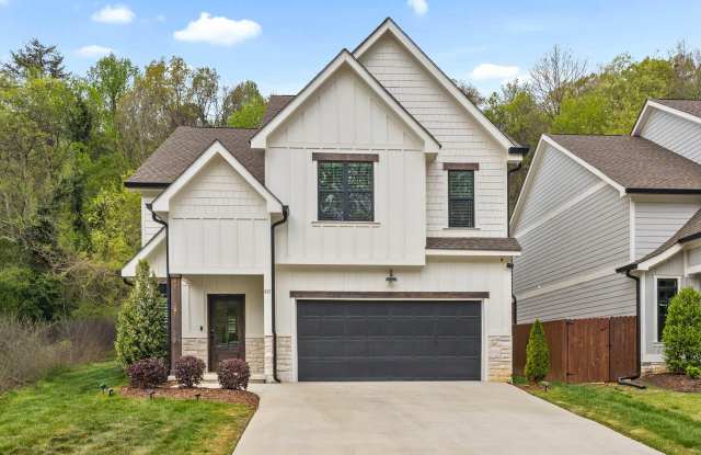 637 Lullwater Road Gallery 3