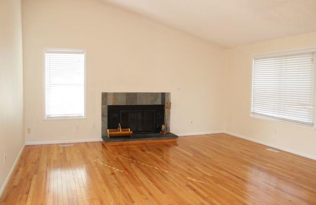 Lovely 3-Bedroom Home with Finished Basement & Fenced Yard in Fort Collins Gallery 1