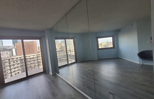 1225 Lasalle Avenue Gallery 3
