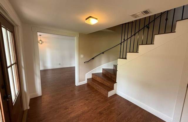 905 Poinciana Drive Gallery 3