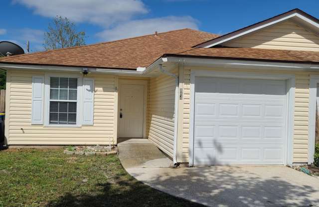 3 bed/2 bath patio home with garage - 884 Candleknoll Lane, Jacksonville, FL 32225