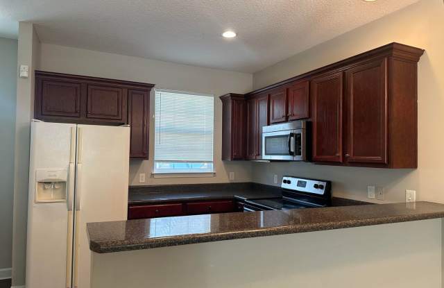 MOVE-IN SPECIAL: 50% OFF 1st FULL MONTH'S RENT!** Gallery 4
