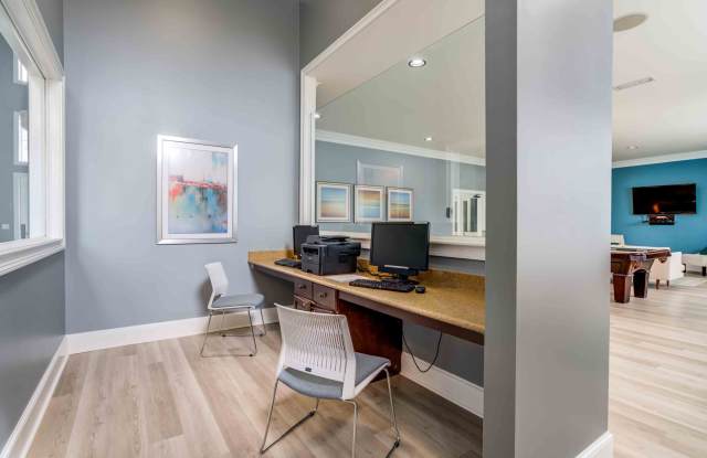 Pillars At Great Bridge photos photos