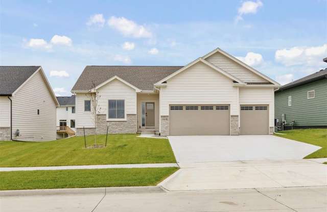 EXECUTIVE RANCH!! 4 Bed, 3 Bath Home in Waukee photos photos EXECUTIVE RANCH!! 4 Bed, 3 Bath Home in Waukee photos photos
