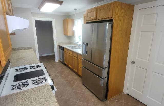 4216 Smithsonia Court Gallery 3