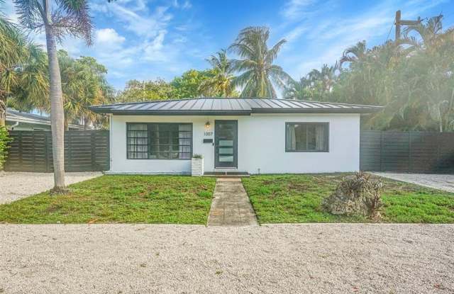 1007 NE 12th St photos photos