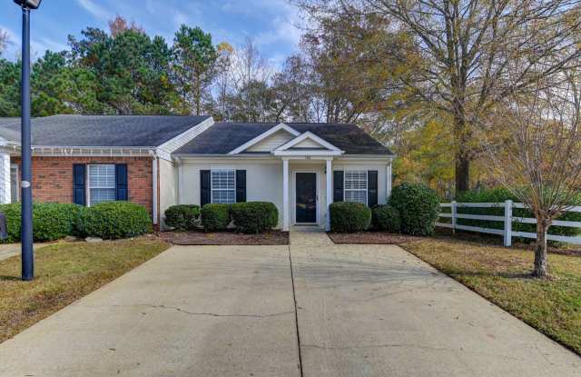Charming End-Unit Patio Home Minutes from the Heart of Lexington photos photos