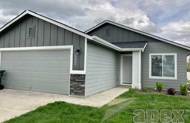 990 S Rangipo Dr - 990 S Rangipo Ave, Kuna, ID 83634