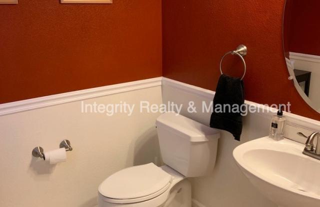 4 Bed, 3.5 Bath, 2380 Sqft - 4367 Prairie Rose Cir Gallery 4