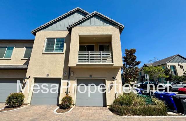 3880 S. Oasis Paseo Gallery 3