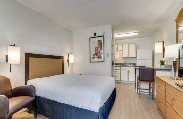 Waterford Studios Fully Furnished with Utilities Included Gallery 4