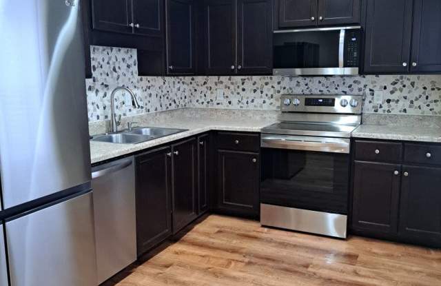 4 BD/4 BA Located in Countryview Village. - 411 Shady Park Cove, Lafayette County, MS 38655