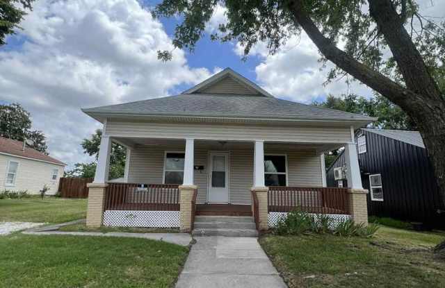 COMING SOON: ! JOPLIN: BEAUTIFUL, SPACIOUS 4 BEDROOM/ 3 BATHROOMS HOUSE WITH SHED AND CLOSE TO HOSPITALS IN JOPLIN MO!! Gallery 3