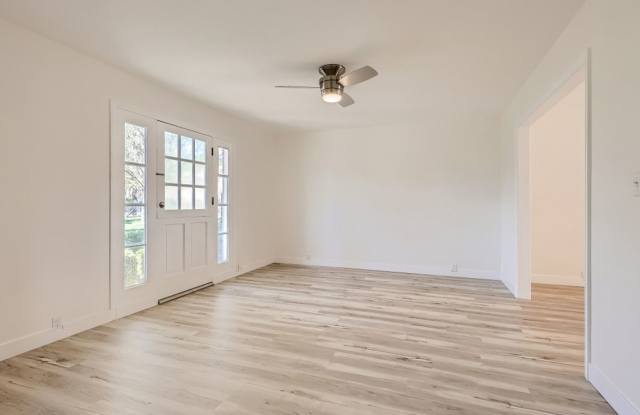 Beautiful Las Vegas Country Club townhome Gallery 4