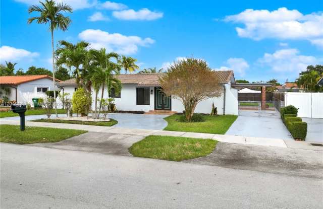 10731 SW 28th St photos photos