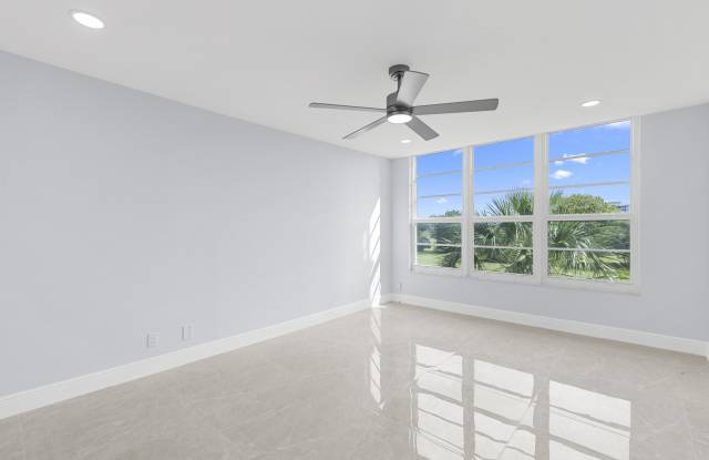 2901 S Palm Aire Drive photos photos 2901 S Palm Aire Drive photos photos