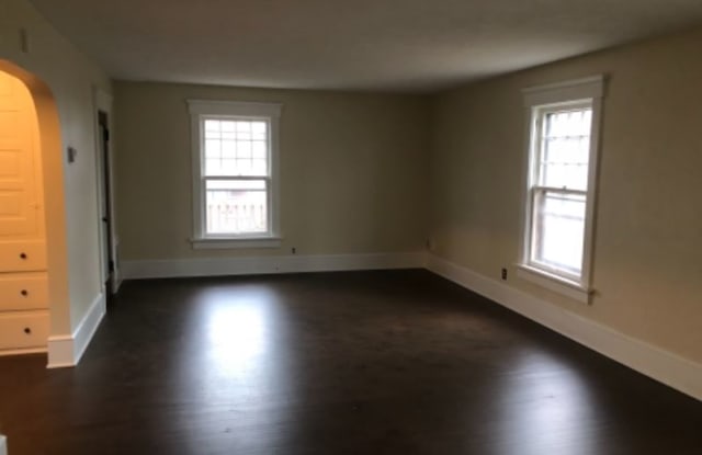 1725 Woodland Ave NW - 1725 Woodland Avenue Northwest, Canton, OH 44703