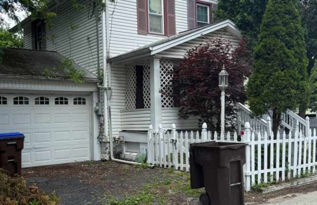 Large 2 bedroom home available now! photos photos