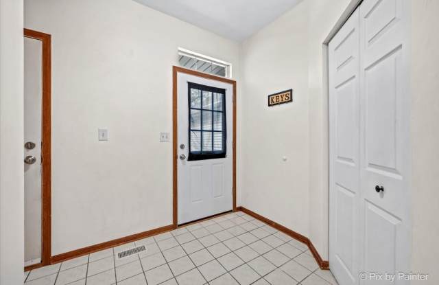 1462 Division Court Gallery 3