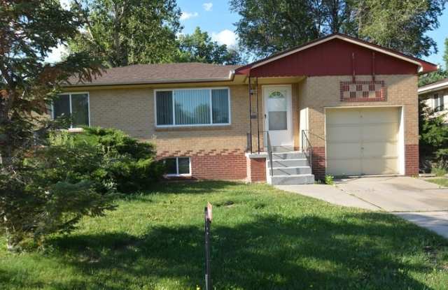 6880 West 36th Place - 6880 West 36th Place, Wheat Ridge, CO 80033