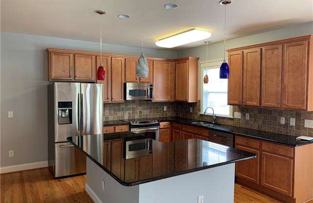14623 Holly Springs Drive Gallery 3