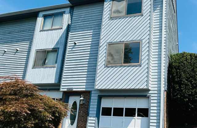 2 Bedroom, 2.5 Bath Townhouse photos photos