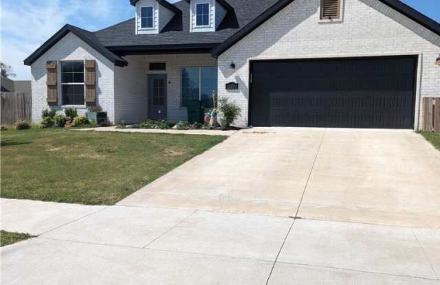 523 N Greylag Way Gallery 1