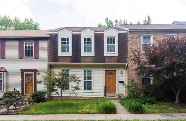 5825 BERKSHIRE CT Gallery 2