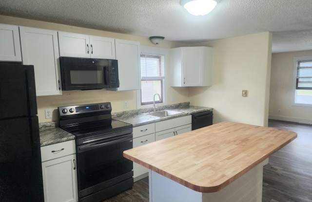 3010 N Marion Rd photos photos