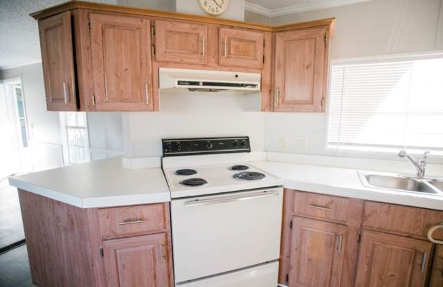 ONLY 3 Miles from BEACH!!!! Close to Navy Base, fenced yard, very large covered front porch photos photos