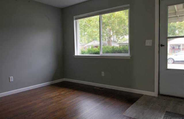 19549 Colman St Gallery 3