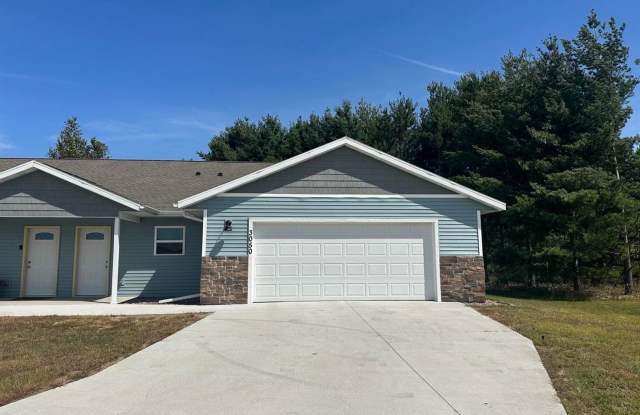 3 Bedroom Duplex - 3040 Barrington Place, Plover, WI 54467