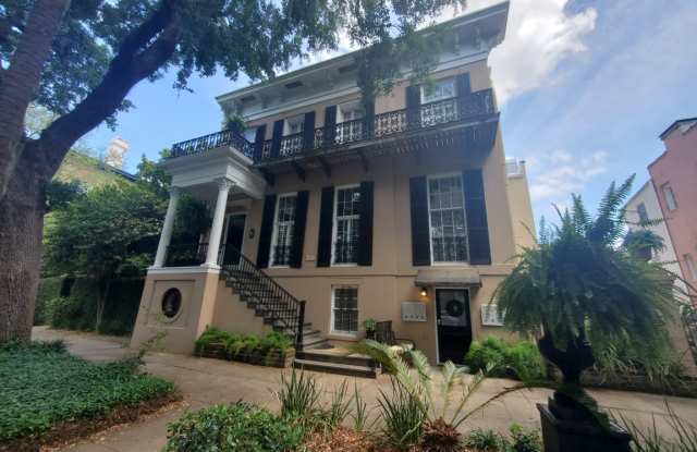 208 East Jones Street - 208 East Jones Street, Savannah, GA 31401