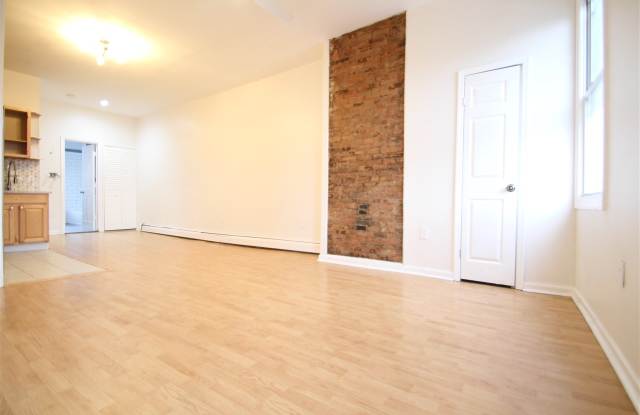 252 VAN HORNE ST Gallery 3