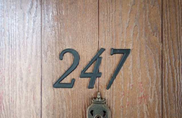Expo 247 with 2 bed, 1 Bath, 800 SF with AC, and balcony Gallery 3