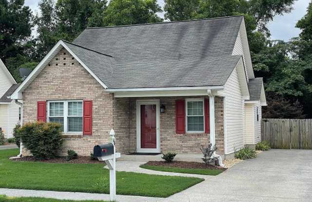 Room in 3 Bedroom Home in Cartersville Gallery 1