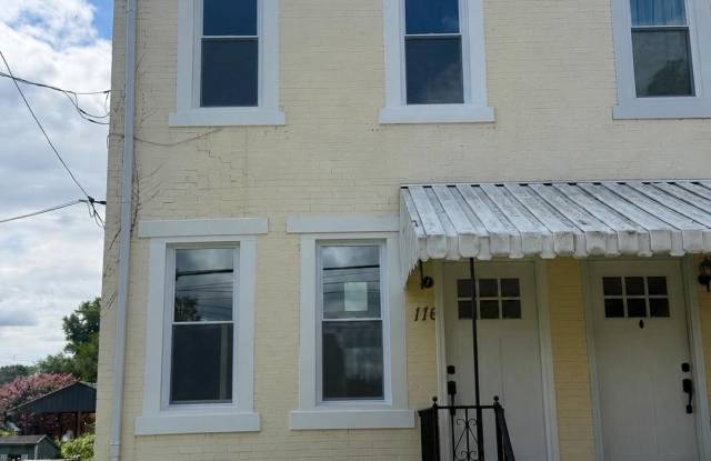 116 ROBERTSON Avenue Gallery 1