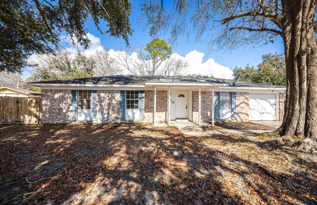 Charming 3-Bed, 2-Bath Home in Pascagoula – Great Location! photos photos