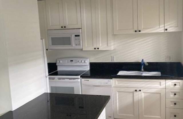 2-Bed, 2-Bath in Bayho, Available Mid-April! photos photos
