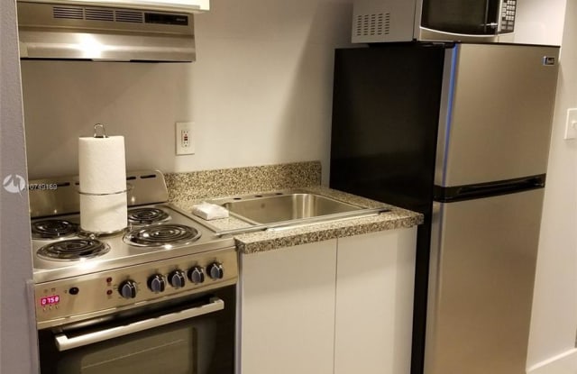 5731 SW 72ND ST - 5731 Sunset Dr, South Miami, FL 33143
