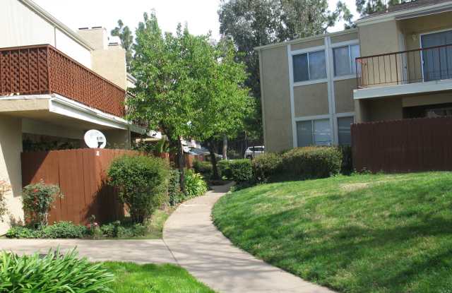 ***MOVE IN SPECIAL- One Month's Rent Half Off*** Charming Condo in Escondido Gallery 3