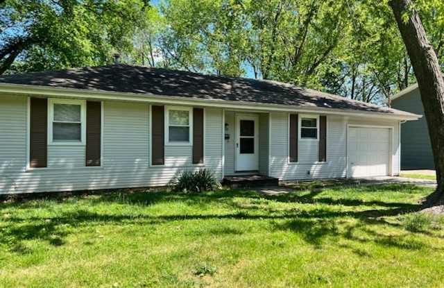 Updated 3 bedroom home near Bass Pro photos photos