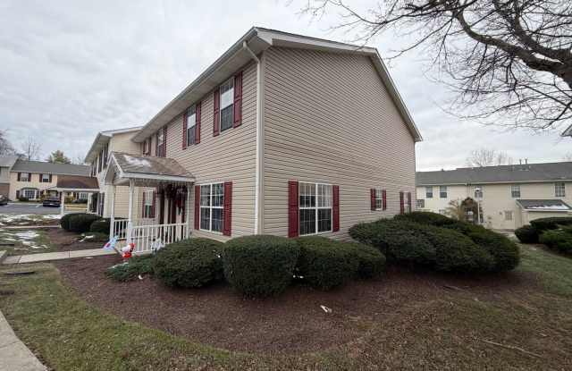 4 Bedroom, 2.5 Bathroom Townhouse in the heart of Blacksburg photos photos
