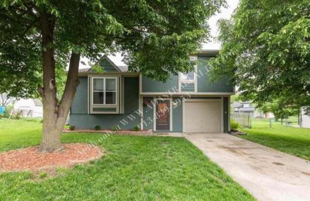 Updated 3 Bed 2 Bath Home in Gardner - Available in JULY!! photos photos
