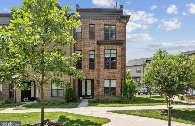 12258 SESSILE CMNS - 12258 Sessile Commons, Fair Oaks, VA 22030