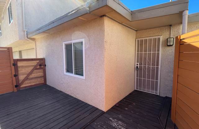 West Ventura 1+1 bedroom unit with a 2 car garage - 244 El Medio Street, Ventura, CA 93001 West Ventura 1+1 bedroom unit with a 2 car garage - 244 El Medio Street, Ventura, CA 93001